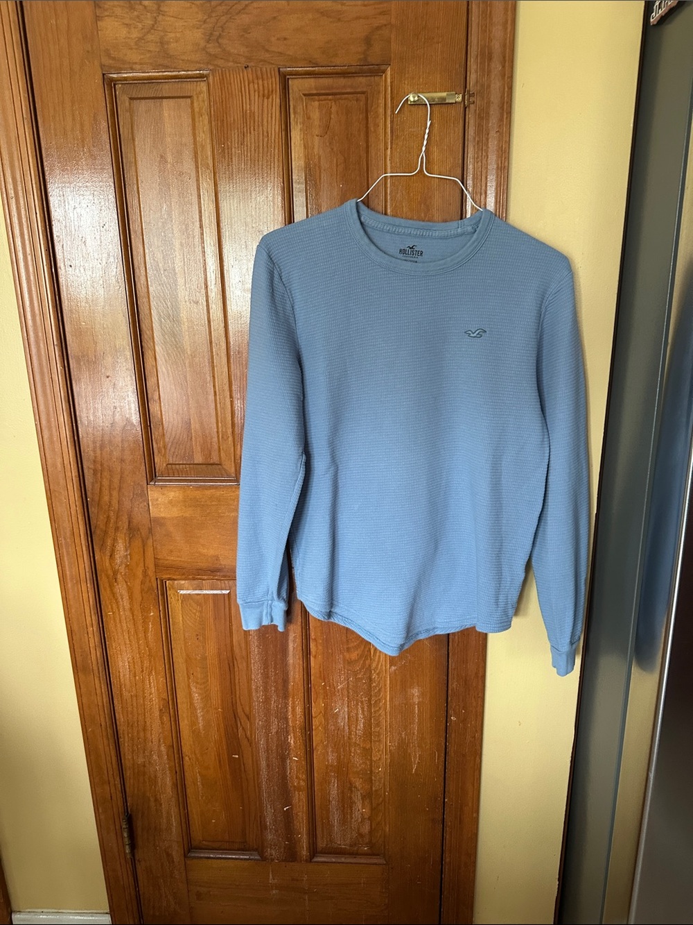 Hollister Men’s Crewneck Thermal Sweater soft lightweight in Light Blue